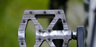 Co na podłogę antypoślizgowe?