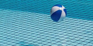 Co ile trzeba dodawać chlor do basenu?