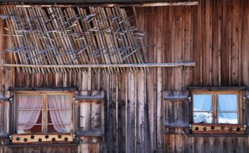 Jak skrócić firankę bez szycia?