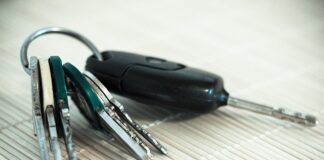 Jakie światło do garażu ciepłe czy zimne?