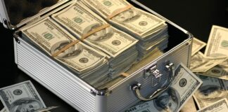 Ile zarabia elektryk na własnej działalności?