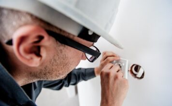 Czy można zostać elektrykiem bez szkoły?