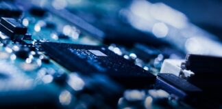 Od czego zacząć przygodę z elektryka?