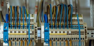 Jaki bezpiecznik do lamp ogrodowych?