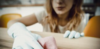 Jak pozbyć się skutecznie kurzu z mebli