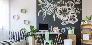 Jak dobierać tapety w kwiaty do aranżacji